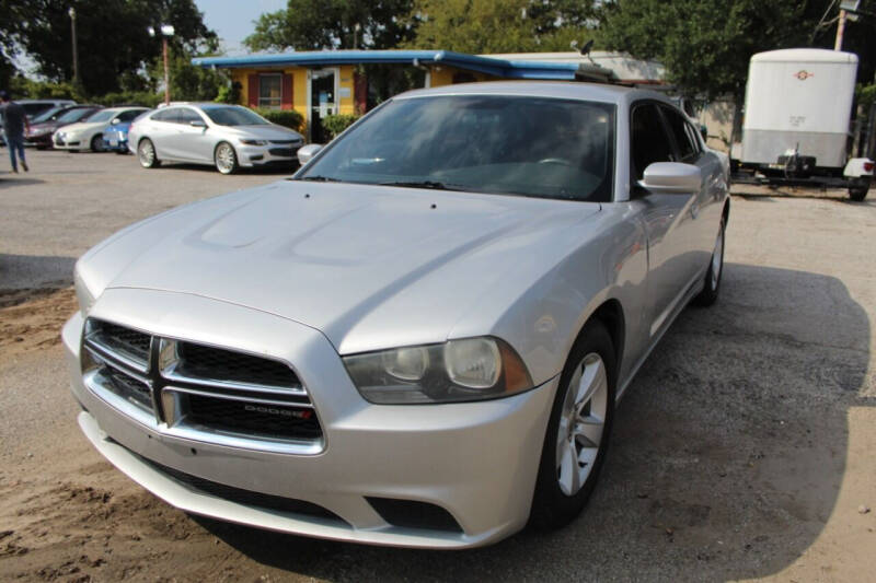 2012 Dodge Charger SE photo 3