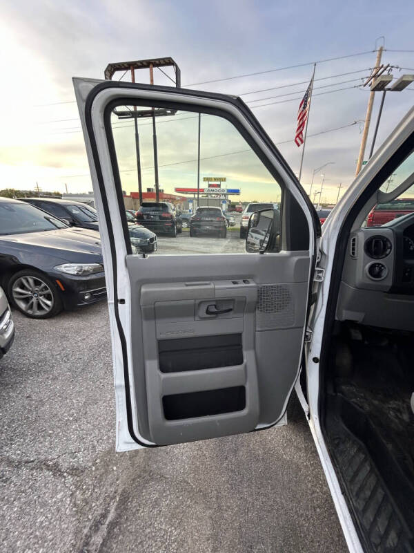 2013 Ford E-Series E-150