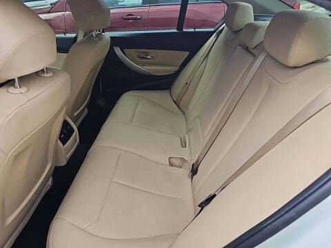 2018 BMW 3 Series 320i