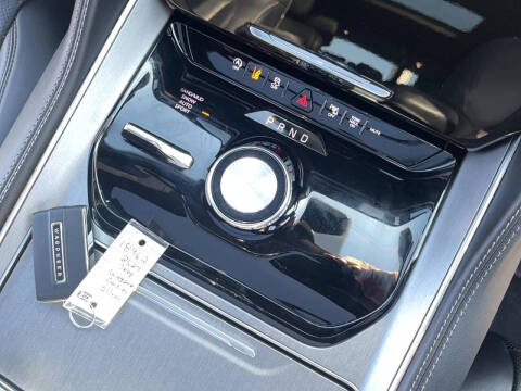 2024 Jeep Wagoneer Carbide