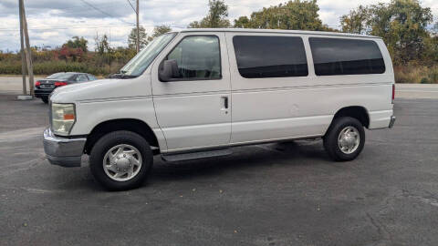 2011 Ford E-Series E-350 SD XLT