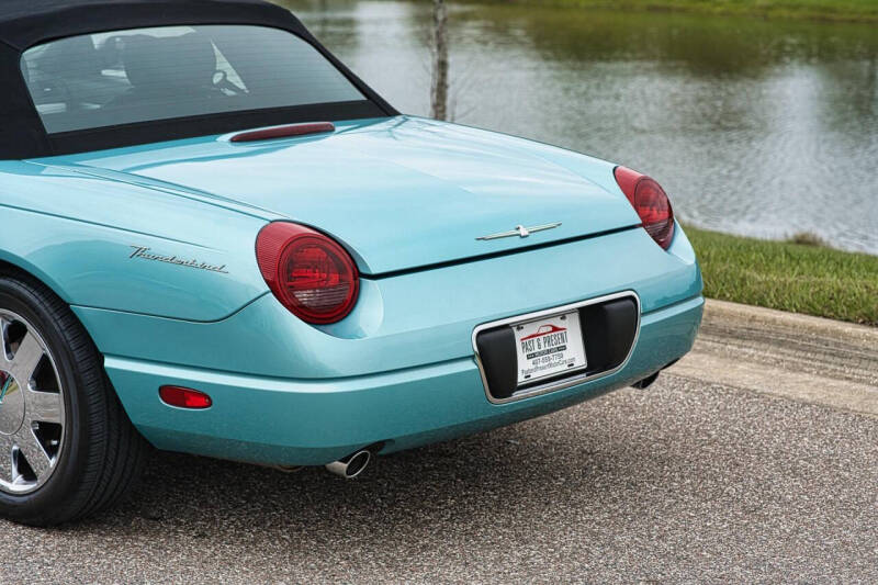 2002 Ford Thunderbird Deluxe