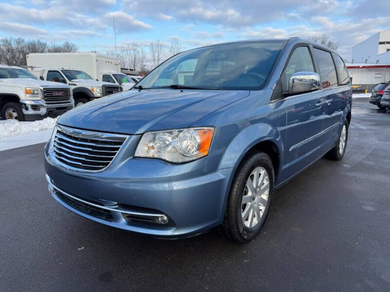 2011 Chrysler Town and Country Touring-L