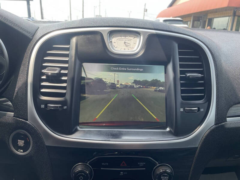 2020 Chrysler 300 Touring