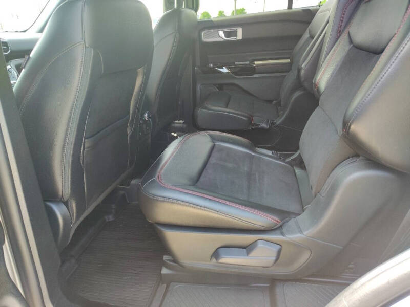 2024 Ford Explorer ST-Line