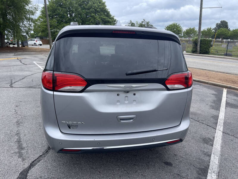 2017 Chrysler Pacifica Touring Plus