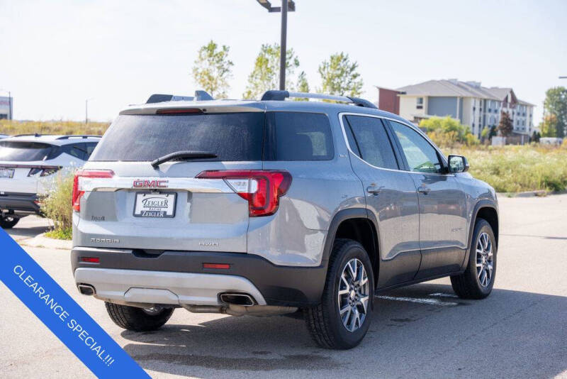 2023 GMC Acadia SLT