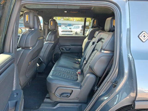 2023 Rivian R1S Adventure