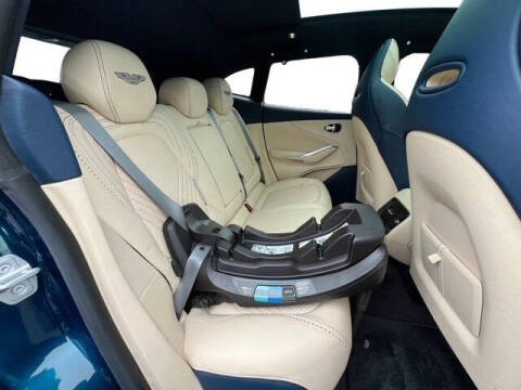 2021 Aston Martin DBX