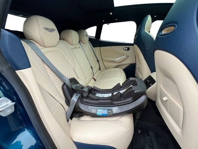 2021 Aston Martin DBX