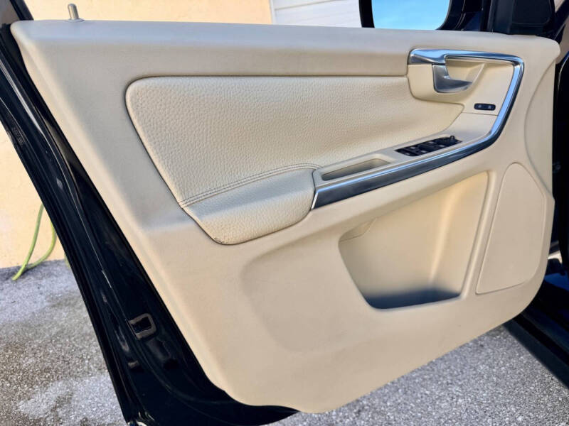 2014 Volvo XC60 3.2 Premier