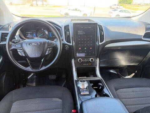2022 Ford Edge SE