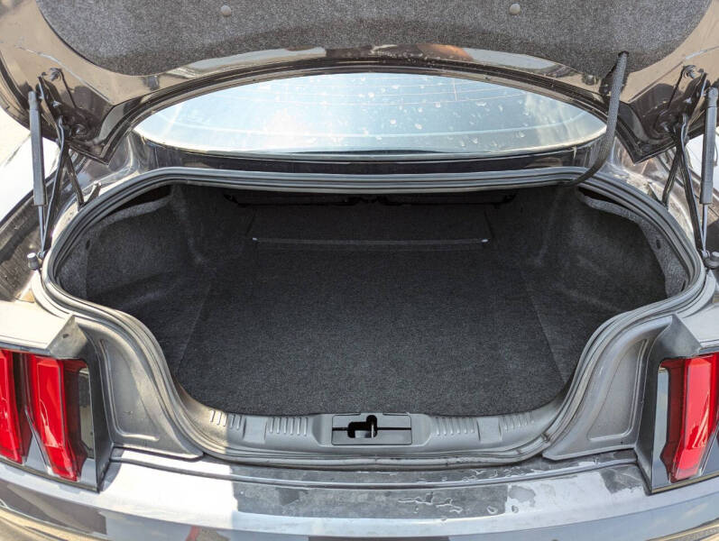 2022 Ford Mustang Mach 1