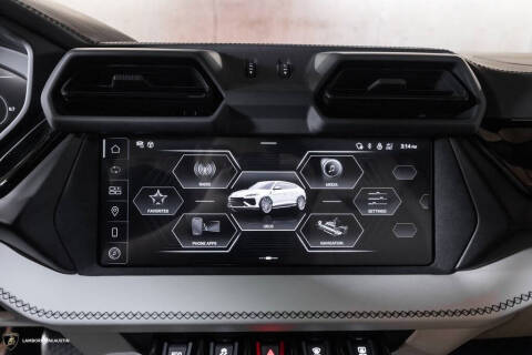 2025 Lamborghini Urus SE