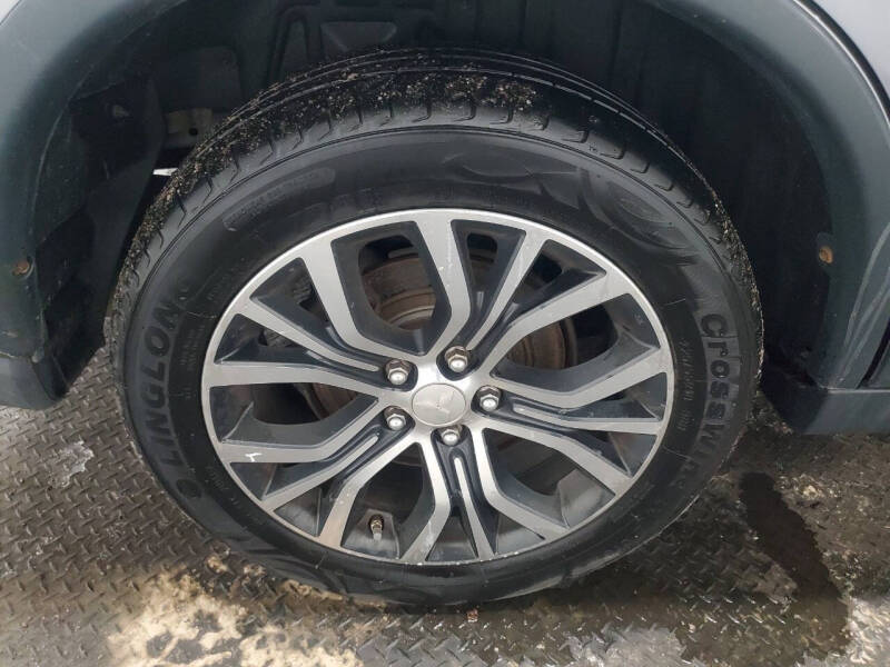 2016 Mitsubishi Outlander SE