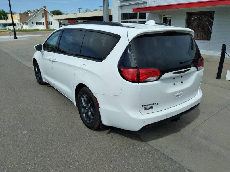 2020 Chrysler Pacifica Touring L