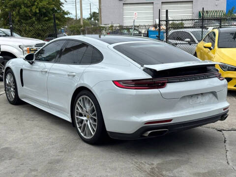 2018 Porsche Panamera