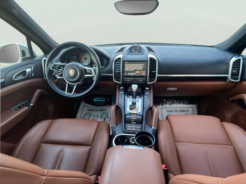 2016 Porsche Cayenne S E-Hybrid