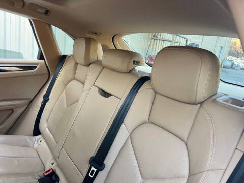 2016 Porsche Macan S