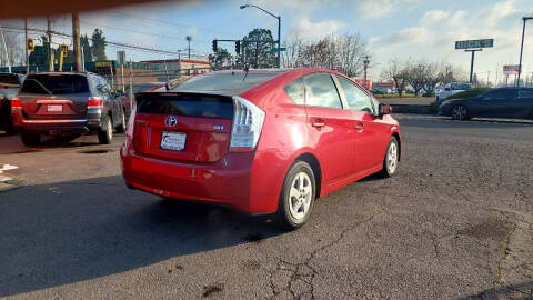 2010 Toyota Prius III