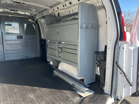 2022 Chevrolet Express 2500