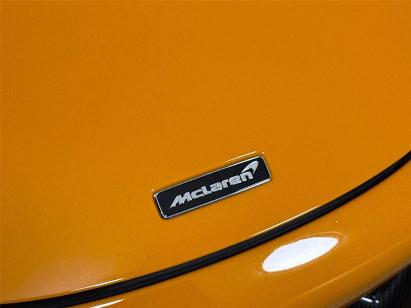 2022 McLaren 720S Performance