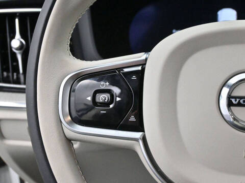 2025 Volvo S60 B5 Plus