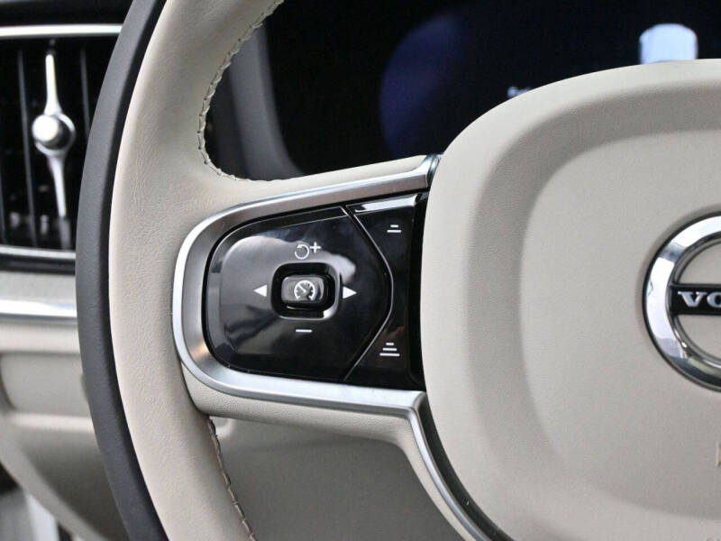 2025 Volvo S60 B5 Plus