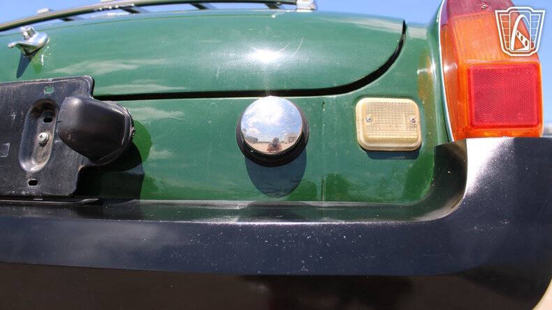 1977 MG B