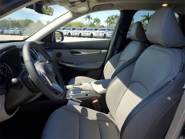 2025 Infiniti QX50 Luxe