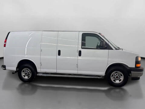 2022 GMC Savana 2500