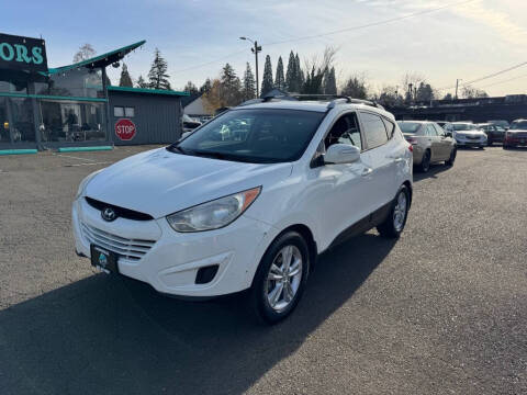 2012 Hyundai Tucson for sale at ALPINE MOTORS in Milwaukie OR