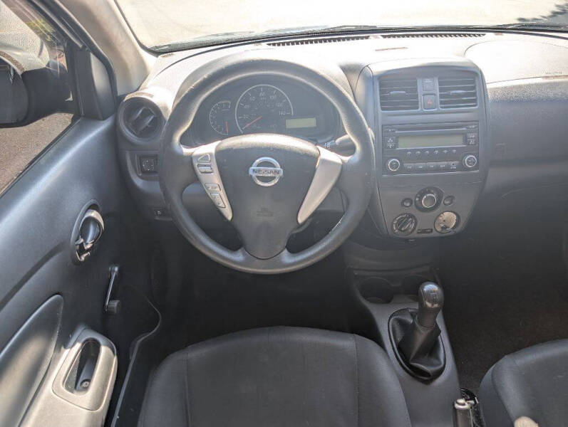 2016 Nissan Versa 1.6 S