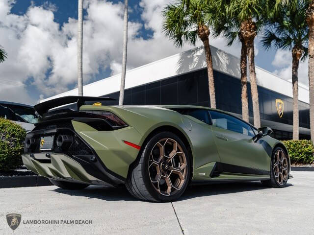 2023 Lamborghini Huracan Tecnica