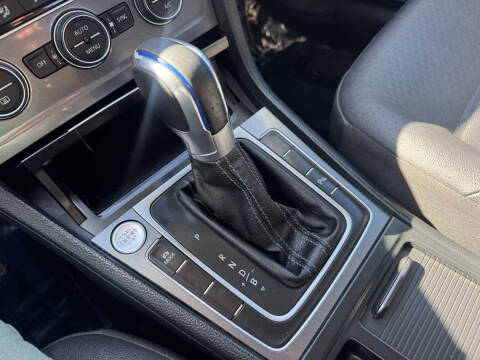 2015 Volkswagen e-Golf SEL Premium