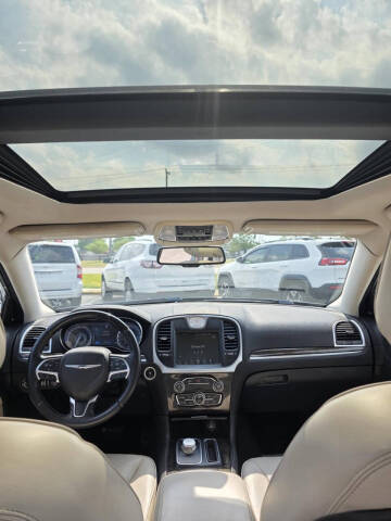2016 Chrysler 300 C