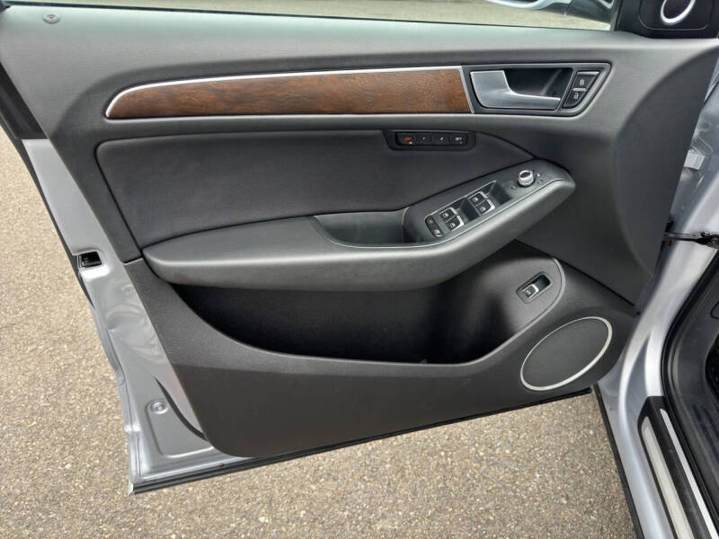 2016 Audi Q5 2.0T quattro Premium Plus