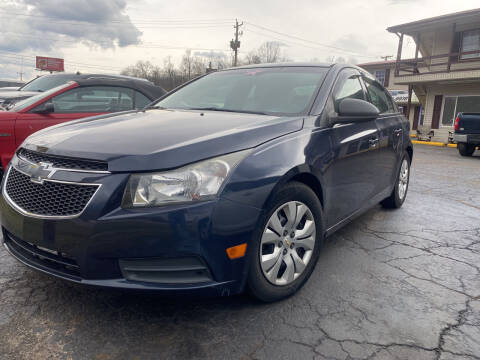 2014 Chevrolet Cruze for sale at WINNERS CIRCLE AUTO EXCHANGE in Ashland KY