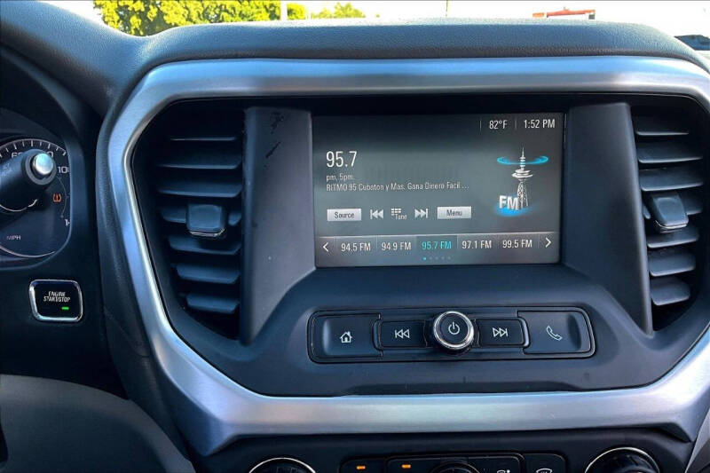 2017 GMC Acadia SLE-1