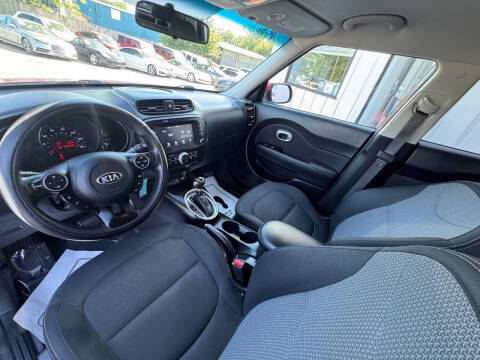 2018 Kia Soul +