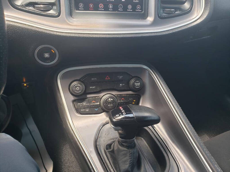 2019 Dodge Challenger SXT
