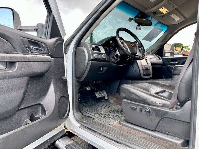 2014 Chevrolet Silverado 2500HD  - $26,995