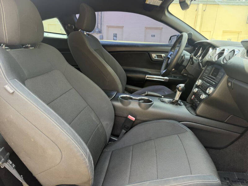 2015 Ford Mustang V6