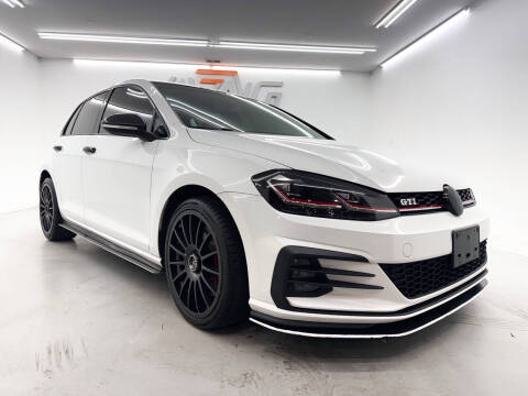 2019 Volkswagen Golf GTI SE