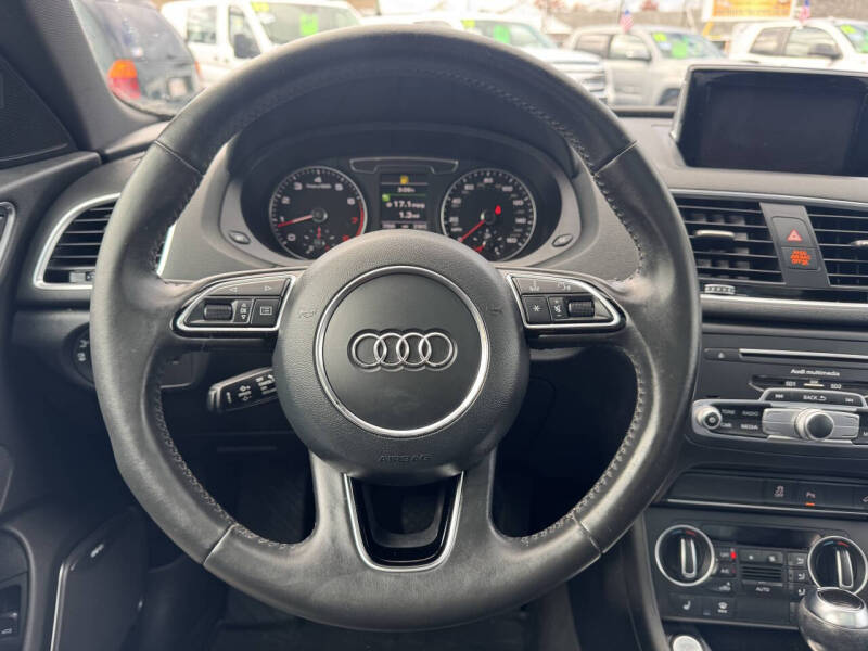 2016 Audi Q3 2.0T quattro Prestige