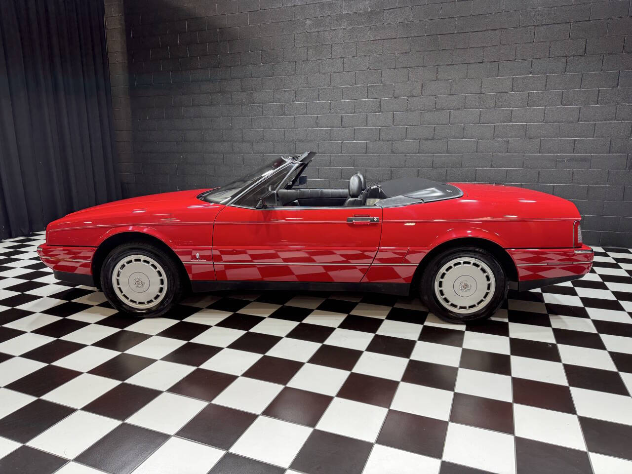 1990 Cadillac Allante 8