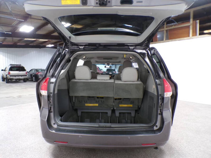 2011 Toyota Sienna XLE 7-Passenger