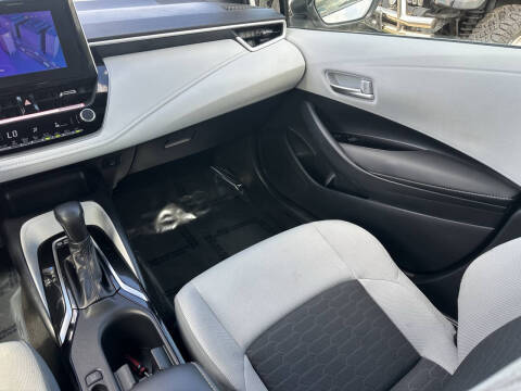 2025 Toyota Corolla Hatchback SE