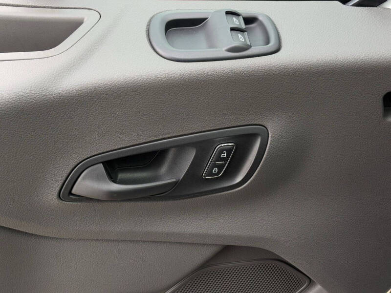 2025 Ford Transit 250