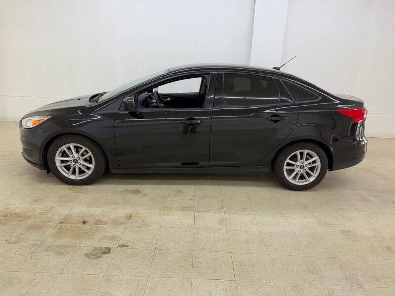 Used 2018 Ford Focus SE with VIN 1FADP3F27JL235430 for sale in Saint Marys, OH